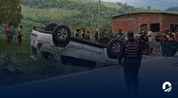 Reportaron Volvamiento de una camioneta en la carretera Cumaná-Puerto La Cruz