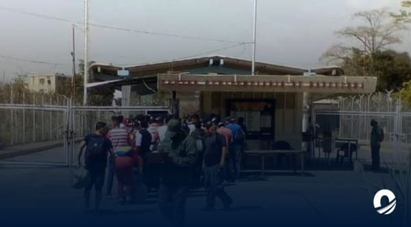 Jóvenes detenidos Puente Ayala traslado