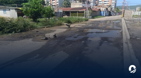 ANZOÁTEGUI | Vecinos de la calle Tumba de Bello pidieron solucionar fuga de aguas blancas