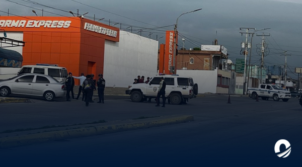 Sujetos lanzaron presunto artefacto explosivo a una farmacia de Zulia