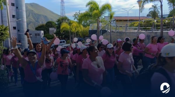 Nueva Esparta caminata Mes Rosa