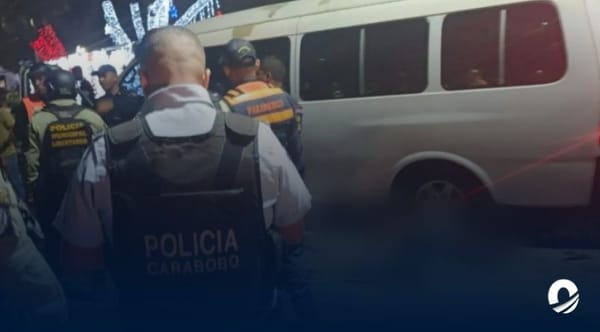 Tres jóvenes perdieron la vida tras colisionar contra una van en Carabobo